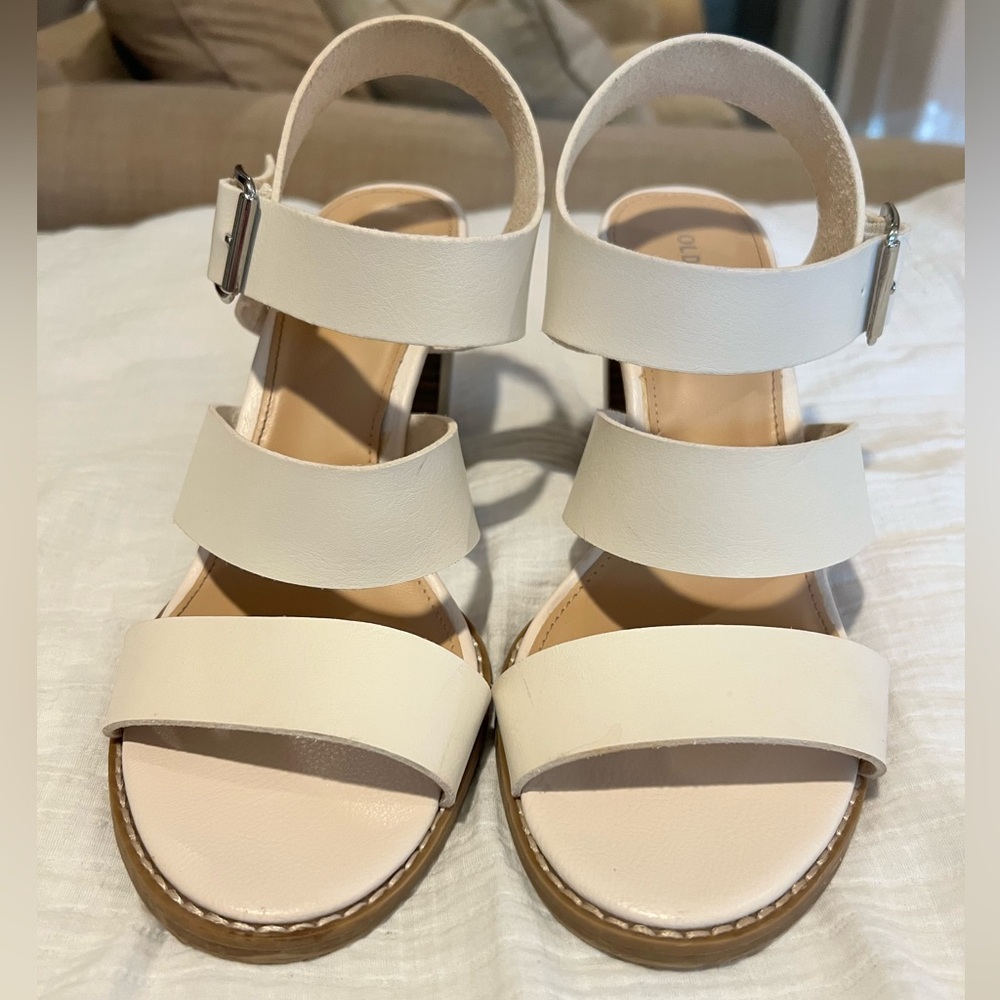 Old Navy White Block Heels- size 8